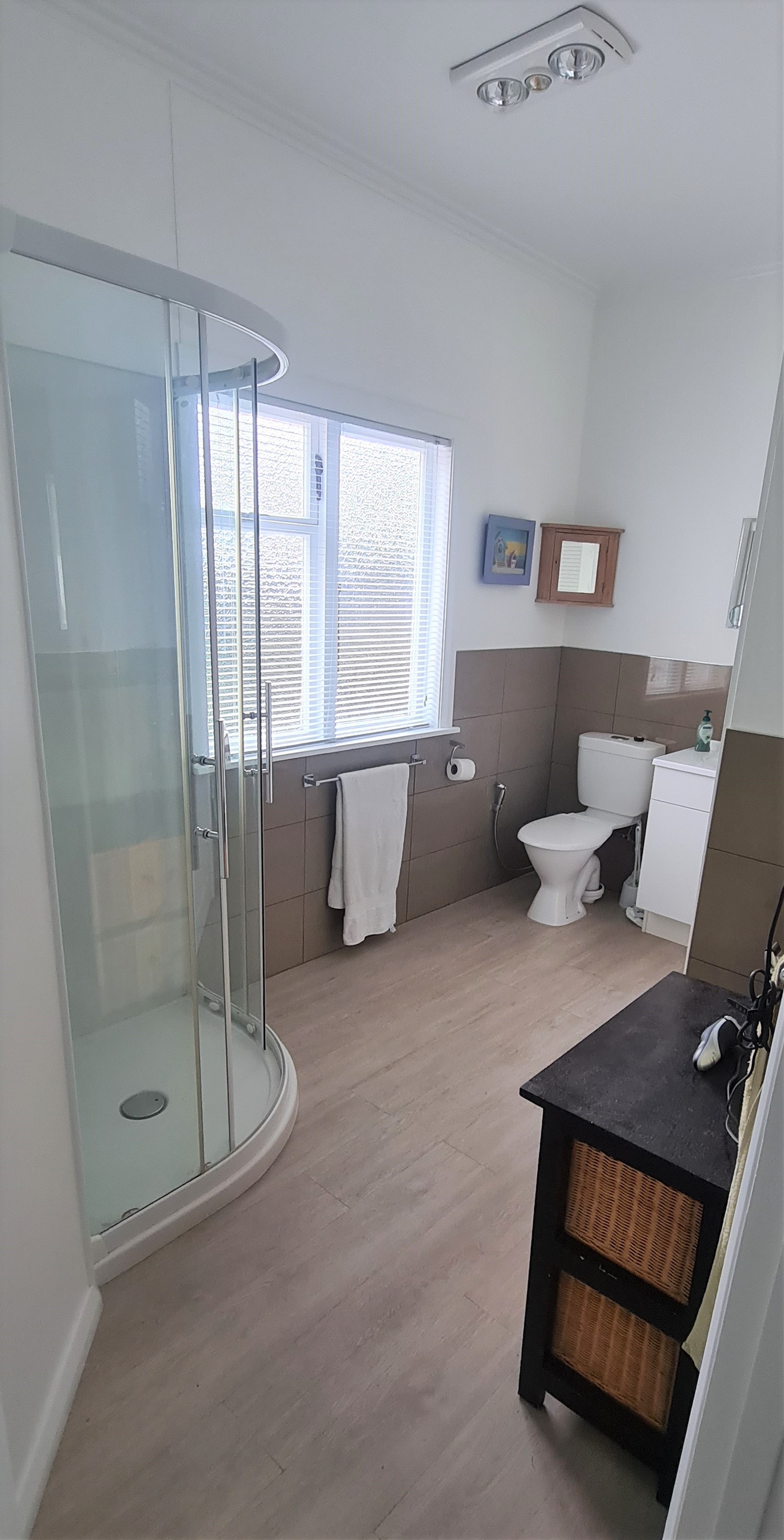 Bathroom 11